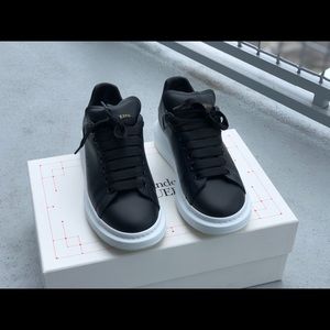 Alexander MCqueens Sneakers